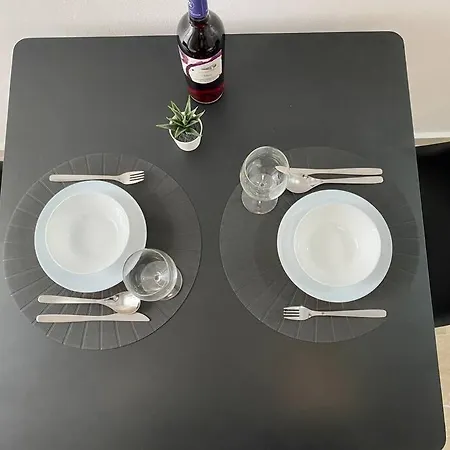 Bright & Modern In Town, Near The - No 9 Appartamento *