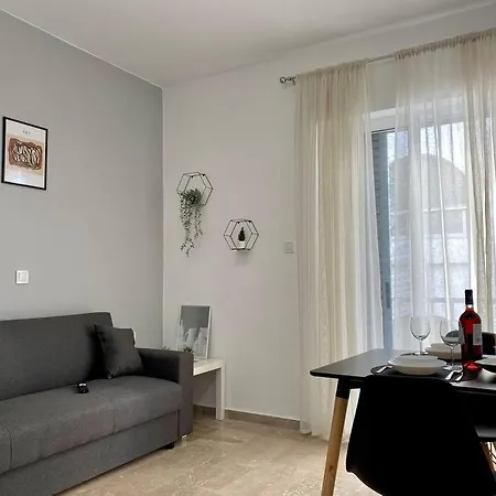 Modern & Cozy In The Heart Of '9' Lejlighed Kos By