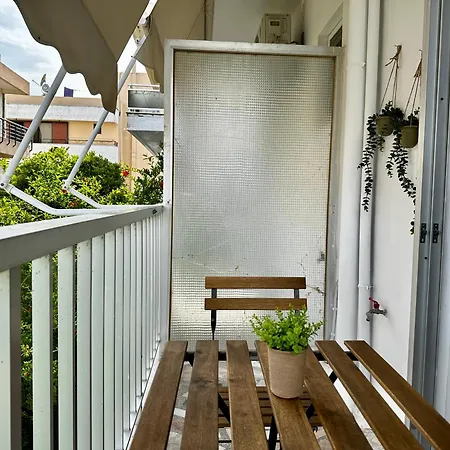 Modern & Cozy In The Heart Of '9' Kos By