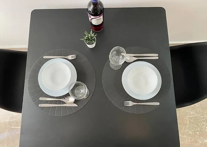 Bright & Modern In Town, Near The - No 9 아파트 *