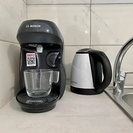 Bright & Modern In Town, Near The - No 9 Apartament